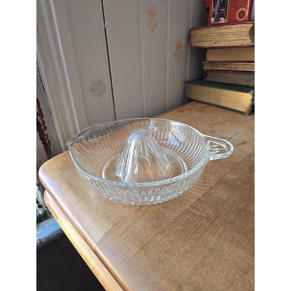 Vintage Clear Glass Lemon Citrus Juicer Reamer 6" Ribbed Tab Handle & Pour Spout